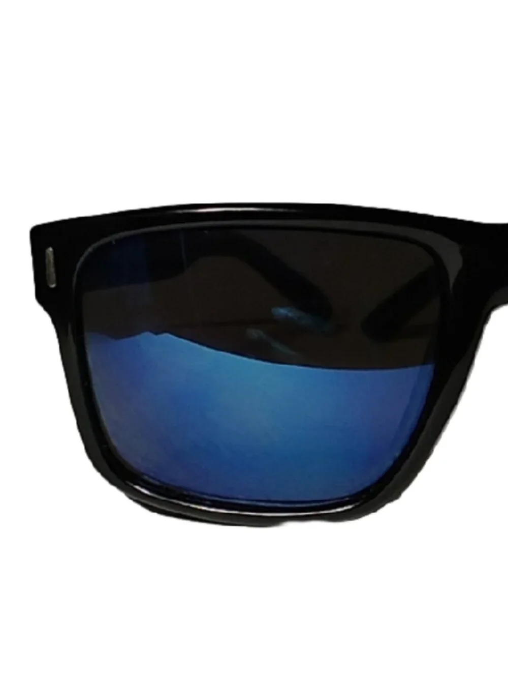 Classic Men’s Black w/Blue Lens Sunglasses compared to Otis - NWT